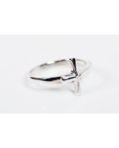0517 - Maltese Cross Ring